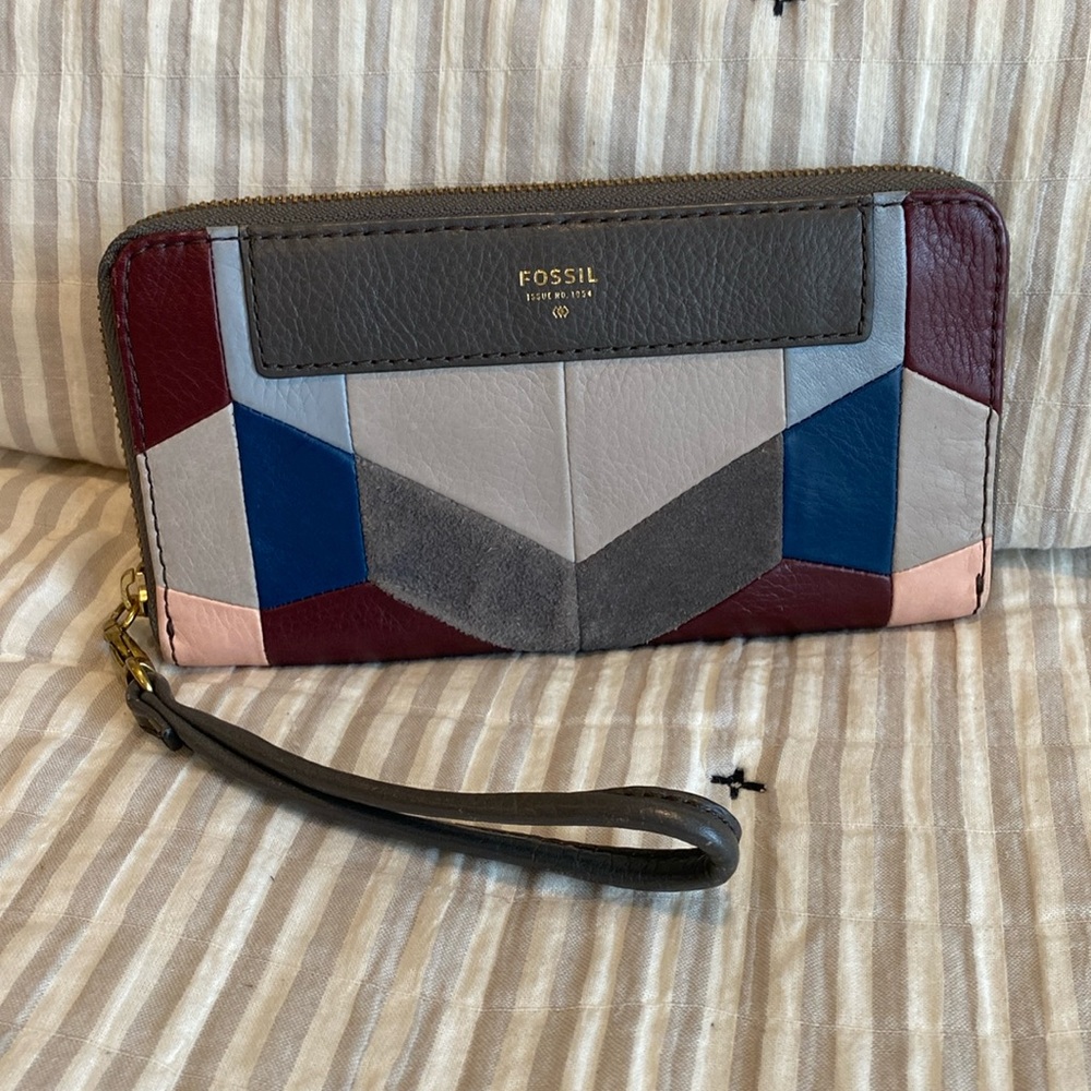 FOSSIL Amanda wristlet/clutch/wallet leather multi
